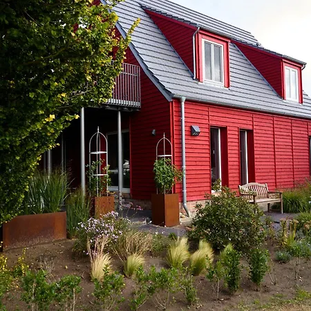 Apartment Rotes Hus Born