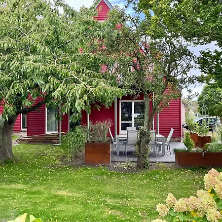 Rotes Hus Apartment Born